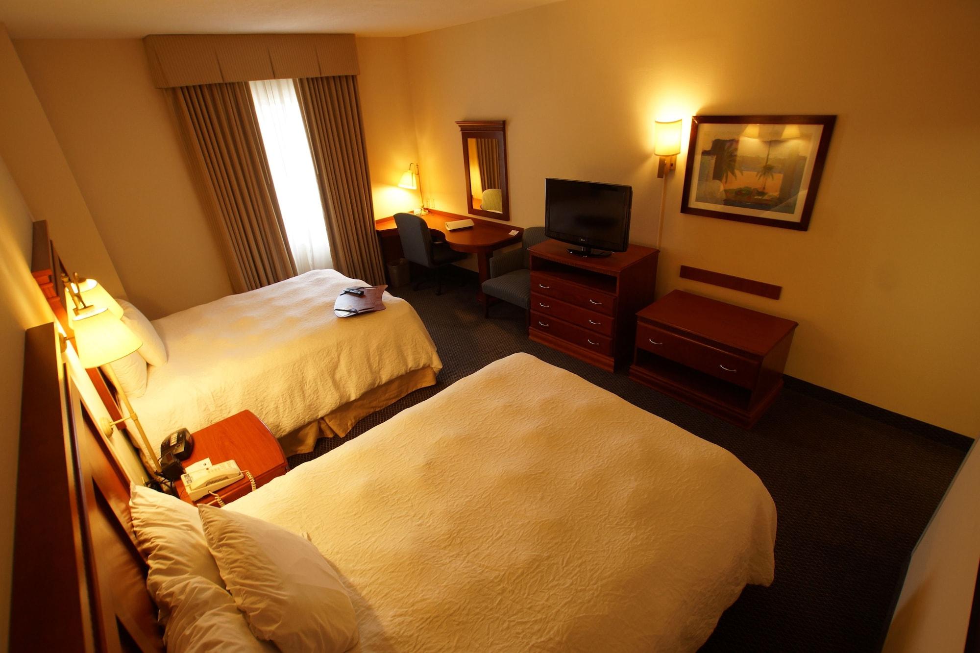 Hampton Inn Tampico Airport Ngoại thất bức ảnh