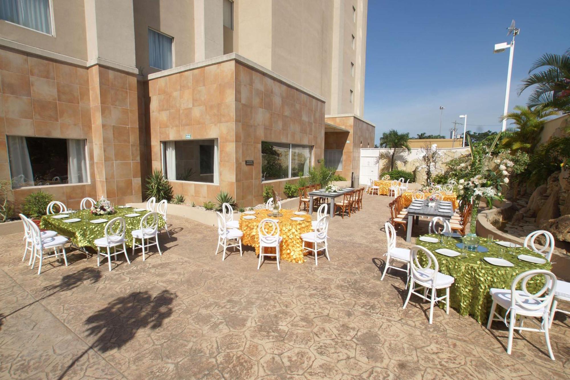 Hampton Inn Tampico Airport Ngoại thất bức ảnh