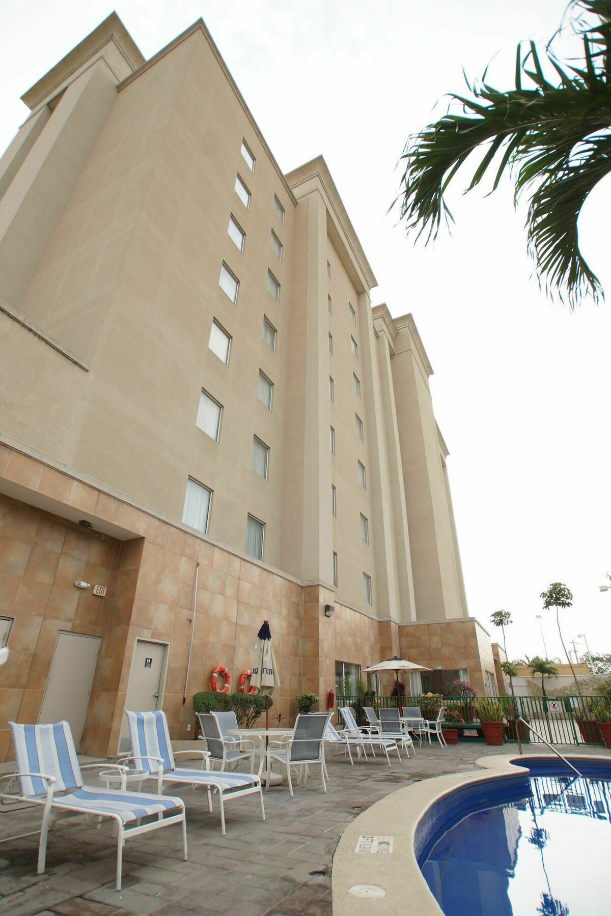 Hampton Inn Tampico Airport Ngoại thất bức ảnh